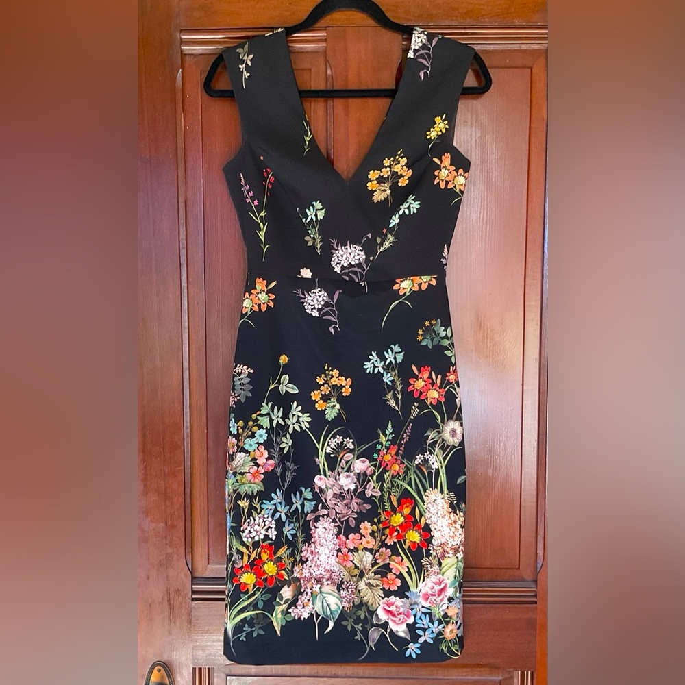 Zara Dark Floral Cocktail Body Con Black size S